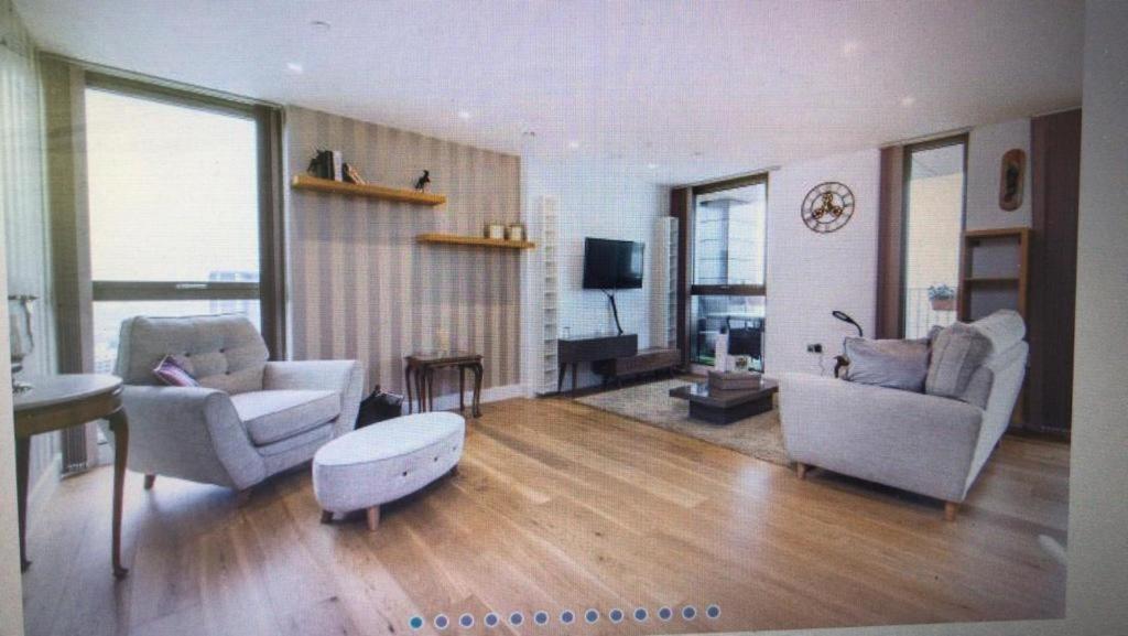 Luxurious Serviced Apartment In ครอยดอน ภายนอก รูปภาพ